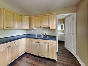 890 Edgewood Dr in Mooresville, IN - Building Photo - Building Photo
