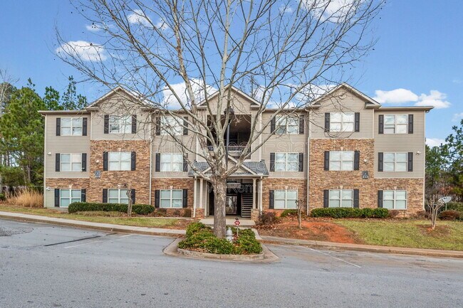 1202 Fairington Club Dr in Stonecrest, GA - Building Photo - Building Photo