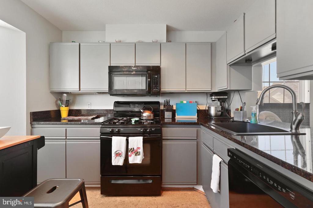 5960 Millrace Ct in Columbia, MD - Building Photo