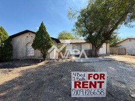 9418 Shields Dr in San Antonio, TX - Building Photo