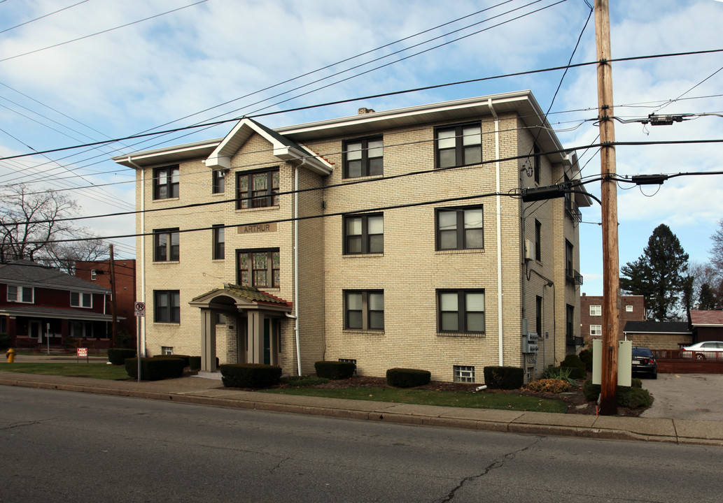 Arthur in Pittsburgh, PA - Foto de edificio