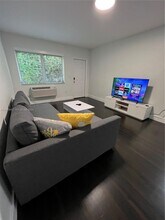 620 Jefferson Ave in Miami Beach, FL - Building Photo - Building Photo