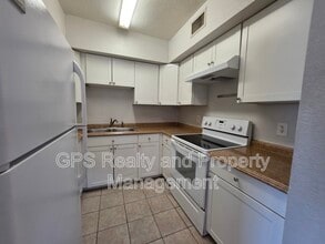 2001 E Grant Ave in Orlando, FL - Building Photo - Building Photo