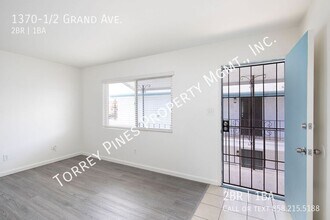 1370 1/2 Grand Ave in San Diego, CA - Building Photo - Building Photo