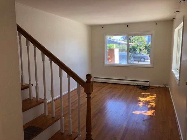 1031 Hudson St in Redwood City, CA - Foto de edificio - Building Photo