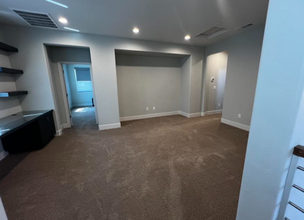 2 W Good Ave in Visalia, CA - Building Photo - Building Photo