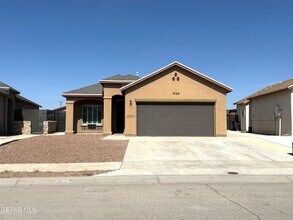 3729 Loma Brisa Dr in El Paso, TX - Building Photo - Building Photo