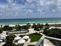 5161 Collins Ave, Unit 1718 in Miami Beach, FL - Building Photo - Building Photo