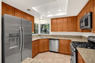 514 Blue Water Ln in Fullerton, CA - Building Photo