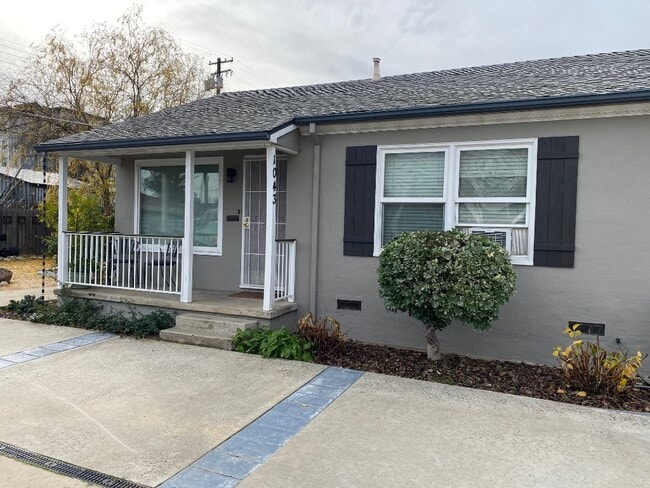1043 64th St in Sacramento, CA - Building Photo - Building Photo