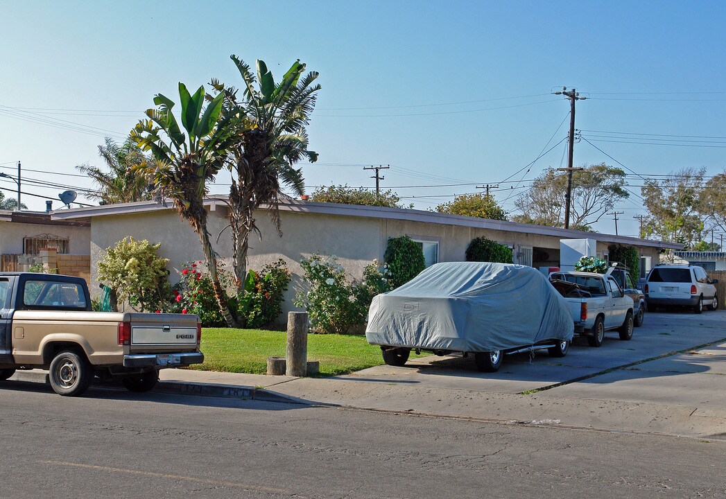 179-181 Ann Ave in Port Hueneme, CA - Foto de edificio