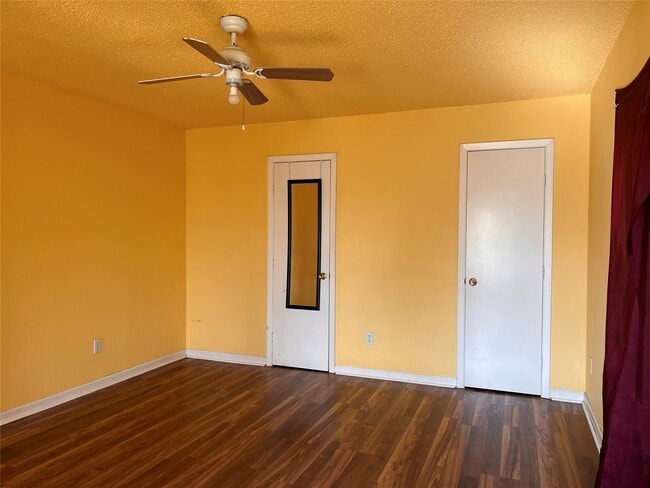 property at 1305 Vista Rd