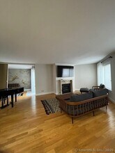 69 Harbour Close in New Haven, CT - Building Photo - Building Photo