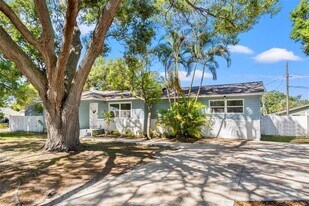1830 30th Ln SW in Largo, FL - Building Photo