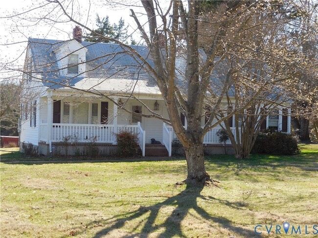 1239 E Jack Jouett Rd in Louisa, VA - Building Photo - Building Photo