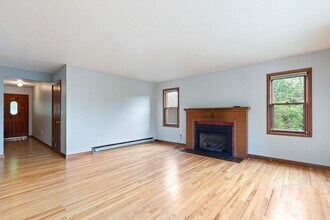 6409 SE Belmont St in Portland, OR - Building Photo - Building Photo