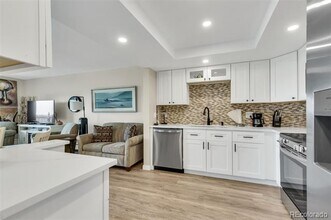 13850 E Marina Dr in Aurora, CO - Building Photo - Building Photo