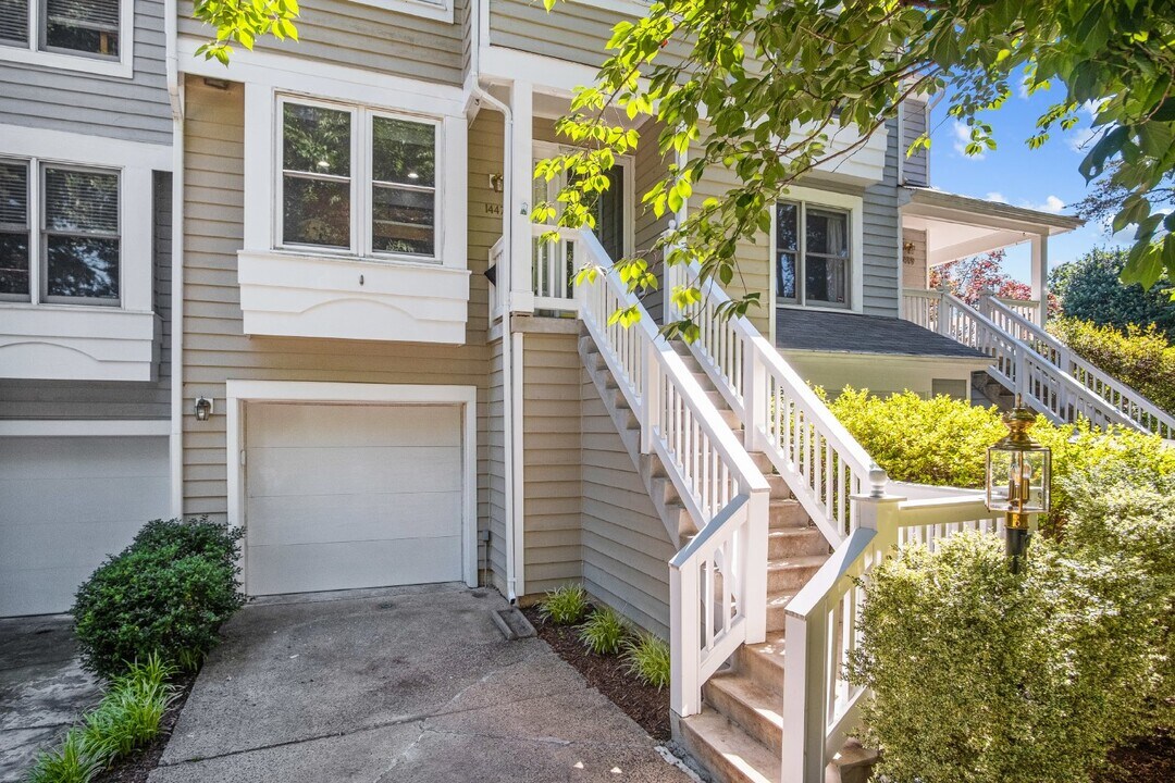 1447 Newport Spring Ct in Reston, VA - Building Photo