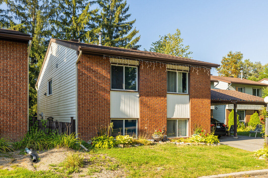 Carillon Housing Co-Operative in Ottawa, ON - Building Photo