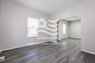 501 4th St in Pitcairn, PA - Building Photo - Building Photo