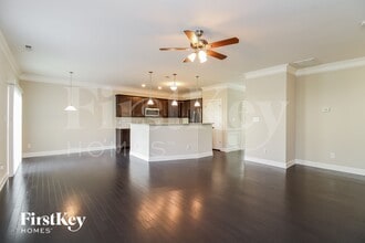 2207 Talon Dr in McLeansville, NC - Foto de edificio - Building Photo