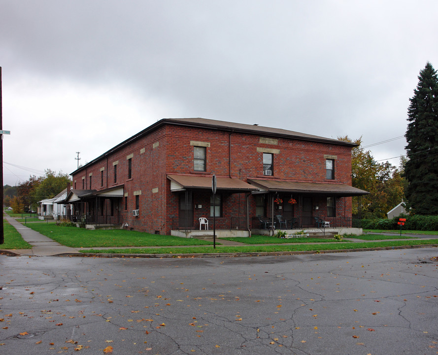 1637 Shehy St in Youngstown, OH - Building Photo