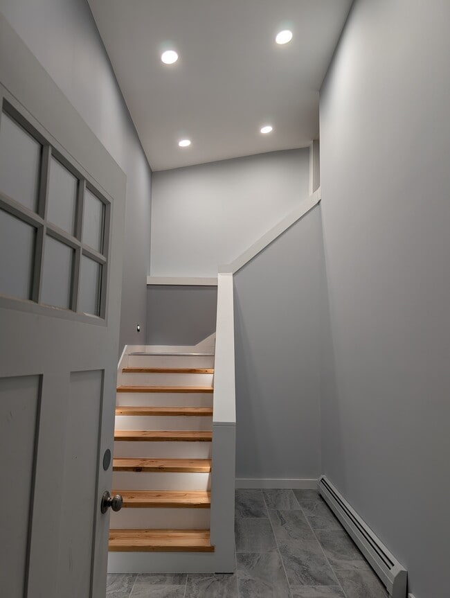 9 Northfield St, Unit #2 in Montpelier, VT - Building Photo - Building Photo