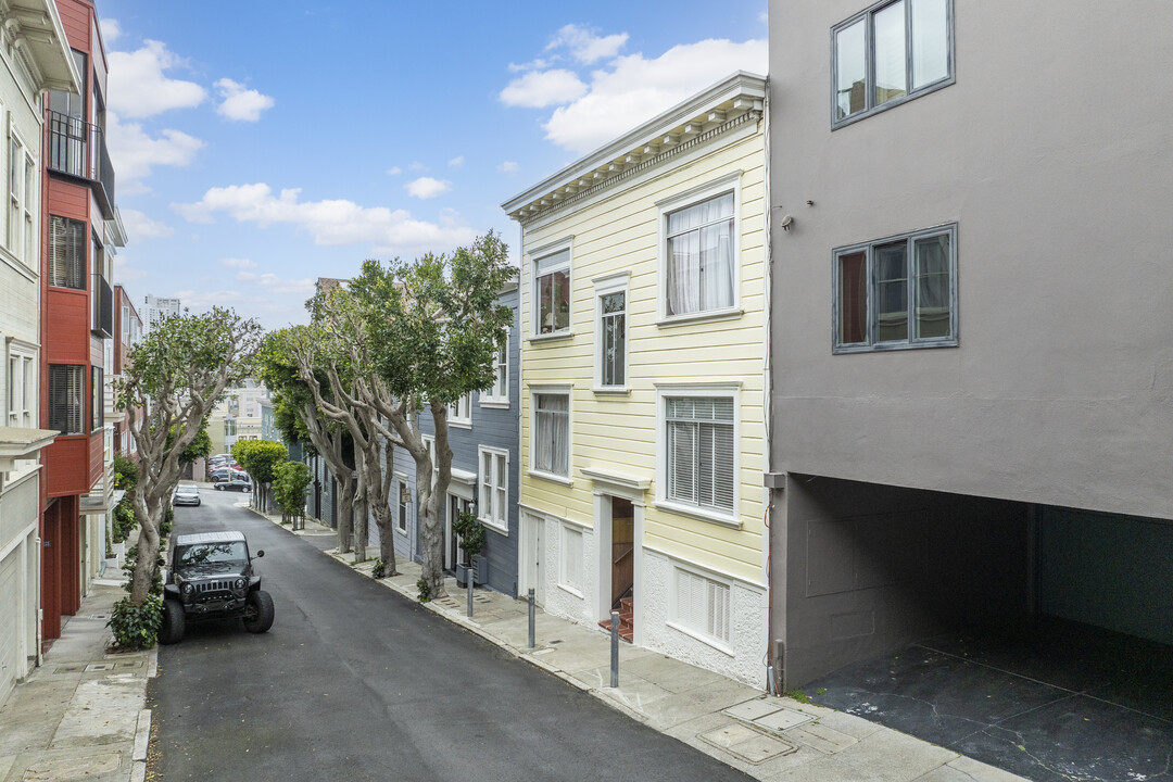 144 Pfeiffer St in San Francisco, CA - Building Photo