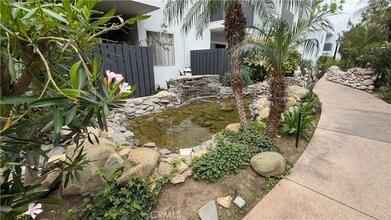 18645 Hatteras St in Los Angeles, CA - Building Photo - Building Photo