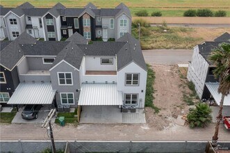 15 N Crown Point in Pharr, TX - Building Photo - Building Photo