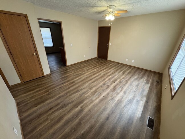 925 N Homewood Ave in Springfield, MO - Building Photo - Building Photo