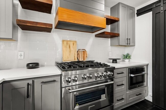 425 Mikasa Dr in Alpharetta, GA - Building Photo - Building Photo