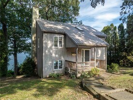 1258 Greenfield Ln in Skaneateles, NY - Building Photo