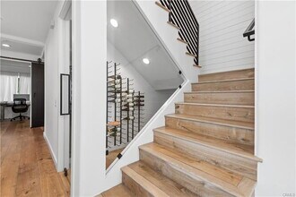 23477 Palm Dr in Calabasas, CA - Building Photo - Building Photo