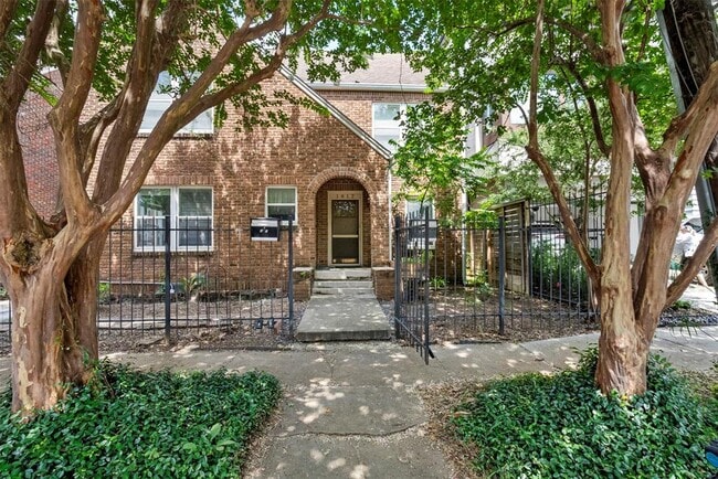 property at 1812 Stanford St