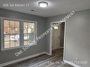 608 Sir Knight Ct in Clemmons, NC - Building Photo - Building Photo