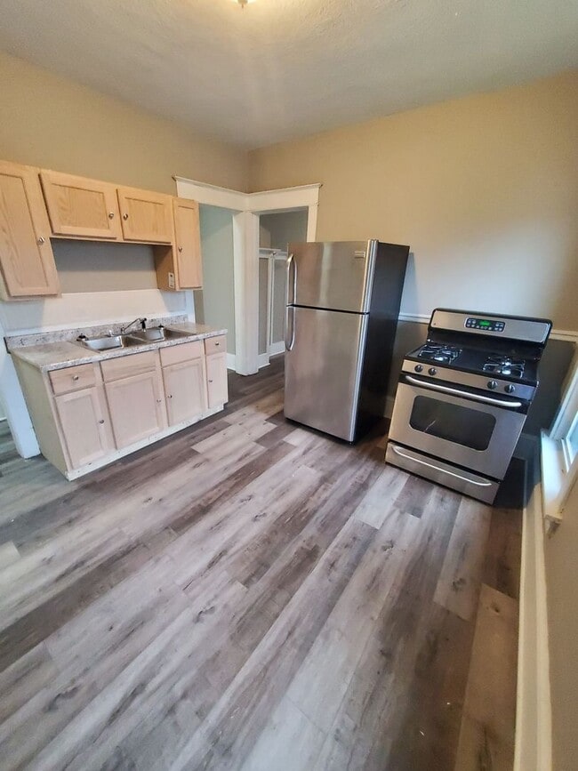 property at 2709 W Wright St