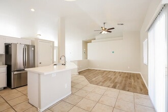 412 Rancho Del Mar Way in North Las Vegas, NV - Building Photo - Building Photo