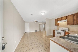 123 W 6th St-Unit -3 in Freeport, TX - Foto de edificio - Building Photo