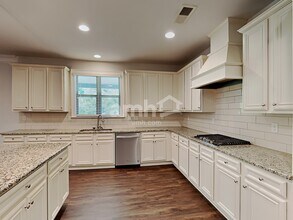 3717 Woodoats Cir in Buford, GA - Foto de edificio - Building Photo