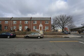 1846 C St SE in Washington, DC - Foto de edificio - Building Photo