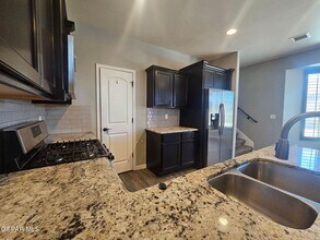 13470 Selby St in El Paso, TX - Building Photo - Building Photo