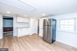 405 Edgewood Ave in Horsham, PA - Building Photo - Building Photo