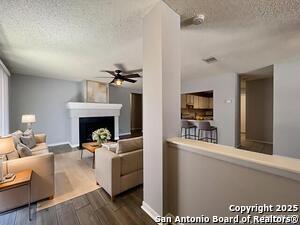 7619 Alverstone Way in San Antonio, TX - Foto de edificio - Building Photo