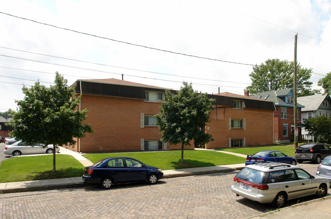 345-355 E 20th Ave in Columbus, OH - Foto de edificio