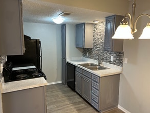 3754 W Buckingham Rd, Unit 159 in Garland, TX - Building Photo - Building Photo