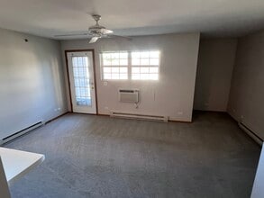 330 Cunat Blvd in Richmond, IL - Building Photo - Building Photo