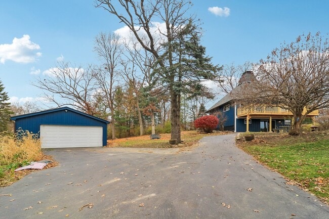 23460 W N Lakewood Ln in Lake Zurich, IL - Building Photo - Building Photo