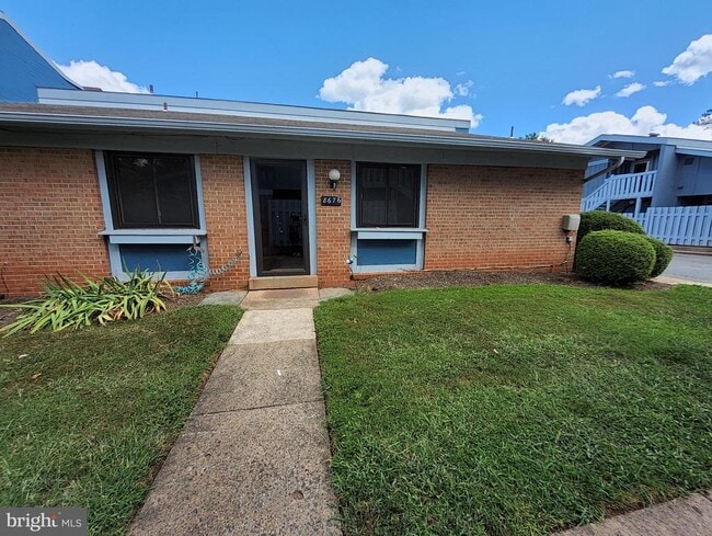 8676 Inyo Pl in Manassas Park, VA - Building Photo - Building Photo