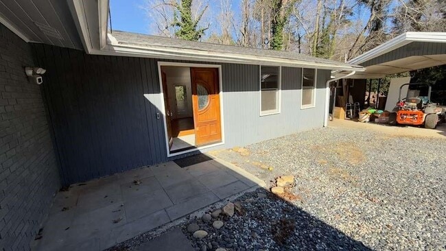 property at 3400 Spalding Dr